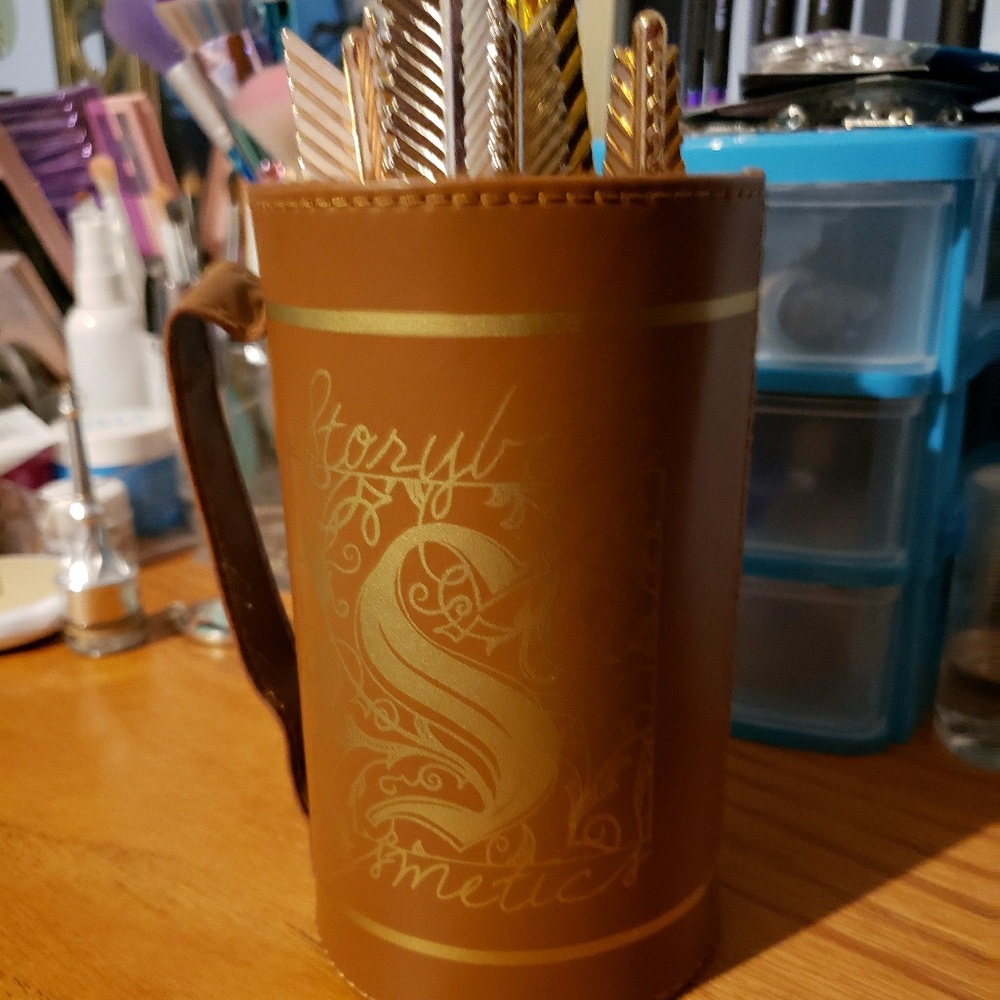 Storybook cosmetics Bullseye brushes
